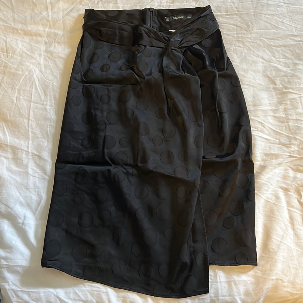 Zara black dots skirt